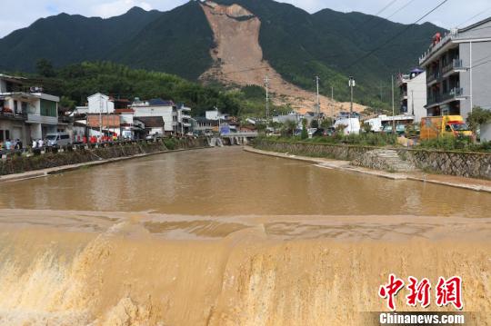 浙江遂昌山体滑坡遇难人数升至15人 仍有12人失联