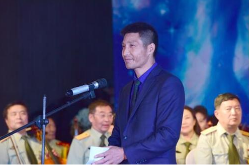 银河之星文艺盛典在京隆重开幕