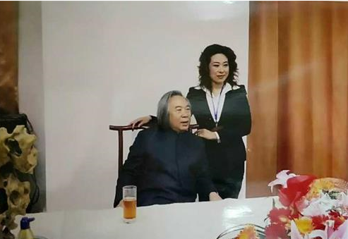 时爱华绘画艺术欣赏