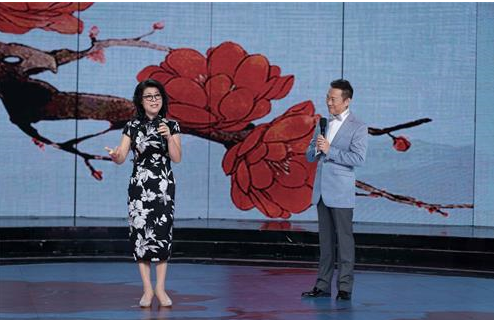 画家祝秀琴应邀参加中央电视台戏曲频道“梨园闯关我挂帅”书画家抽奖节目录制