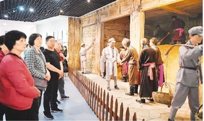 红色旅游 越游越“红”