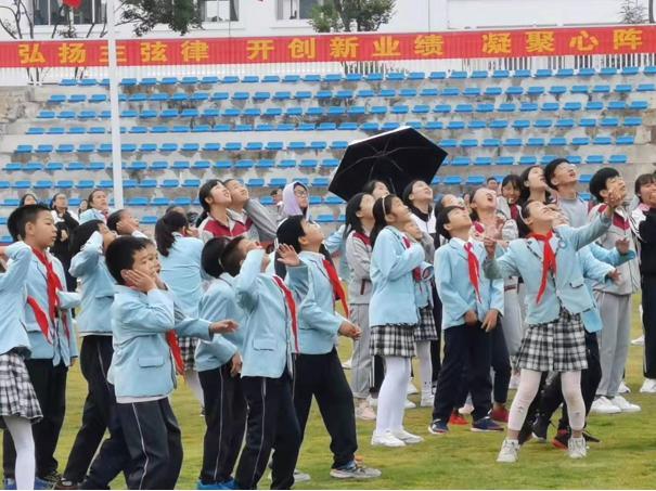 为乡村青少年普及科学知识
