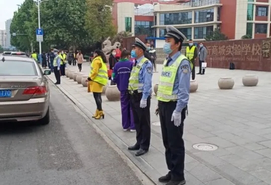 用心铺就复学路 齐心协力来护航