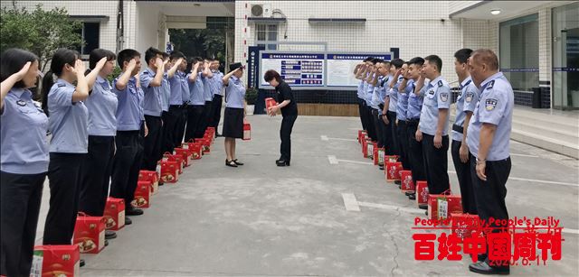 四川好人“绵州燕姐”慈善爱心端午节前再次闪耀