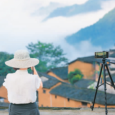 乡村游迎来更多年轻人