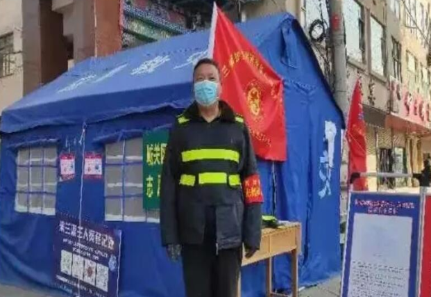 杜红军：把疫情防控作为践行初心使命的“战场”