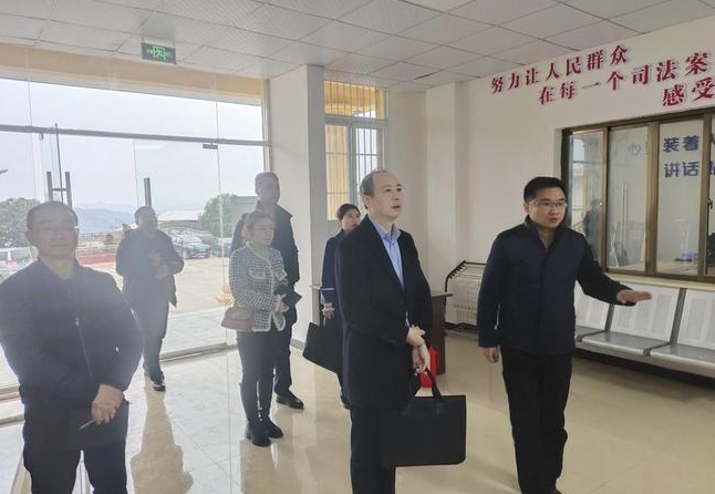 南充市委政研室莅临思依镇参观指导“后半篇”文章工作
