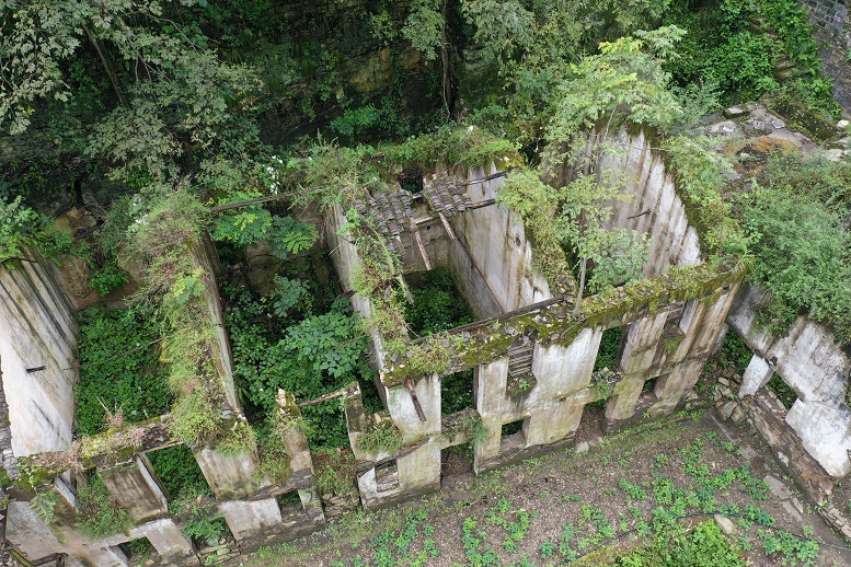 规划“悬空”，建筑垮塌 一座千年古镇的死亡倒计时