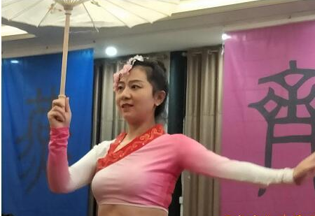 媒体走进阆中“巴国酒店”歌曲MV拍摄开机仪式
