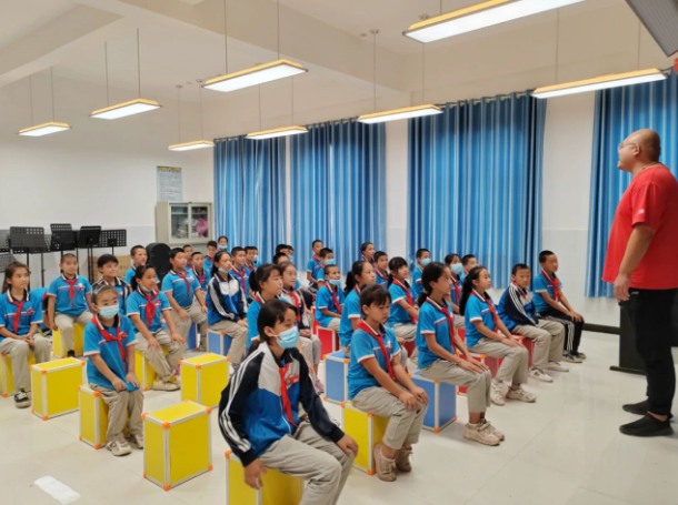 九团二中荣获全国第三批乡村温馨校园典型案例学校