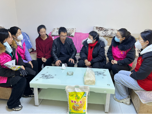巾帼暖人心，志愿在行动
