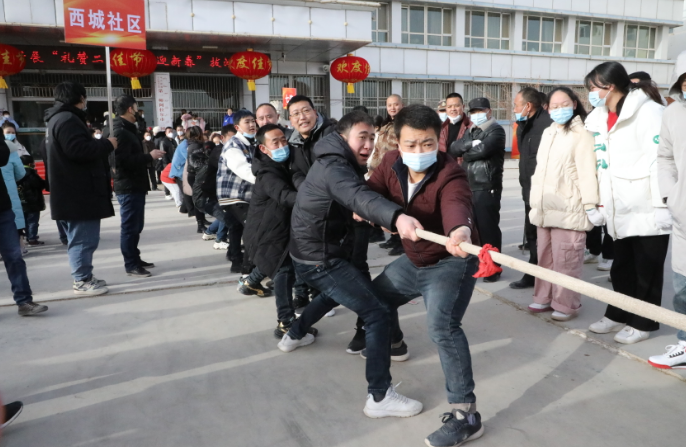 新疆兵团二团举办“礼赞二十大 玉兔迎新春”拔河比赛