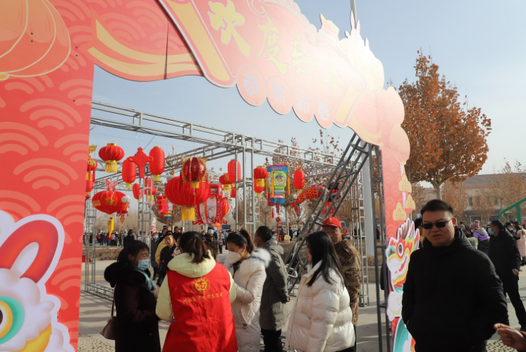 一师九团欢喜游园闹元宵