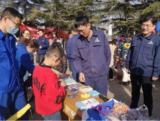 雷锋精神传承远 志愿服务正当时