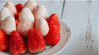 洗草莓为何掉色 白草莓不安全吗