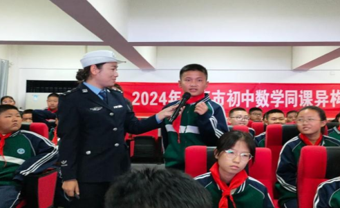乌达区流动法律超市进校园 筑牢成长防护网